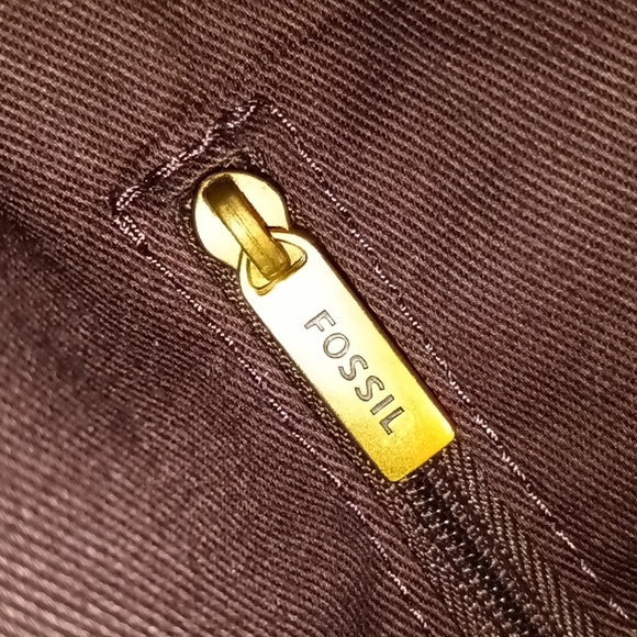 Fossil Tote - Picture 13 of 15